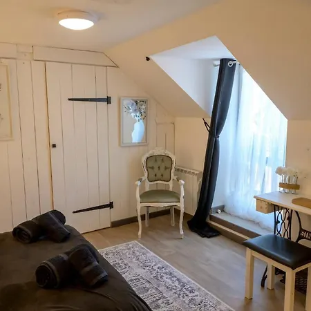 Oaktree A Peaceful Country Escape Hébergement de vacances Montenay