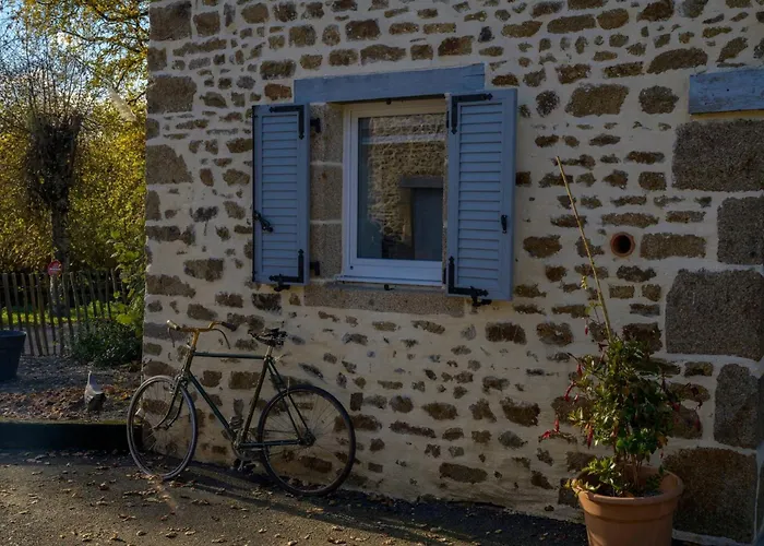 Oaktree A Peaceful Country Escape Dom wakacyjny Montenay