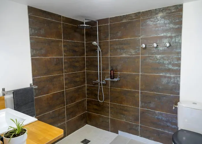 Oaktree A Peaceful Country Escape Montenay